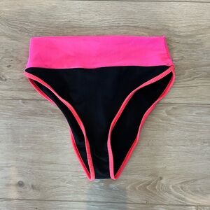 Beach Riot Emmy Bottom Size Medium